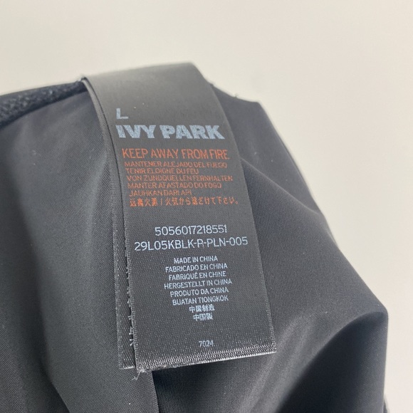 Ivy Park “Y” Black Cropped High Waist  Leggings Size L - Picture 15 of 15